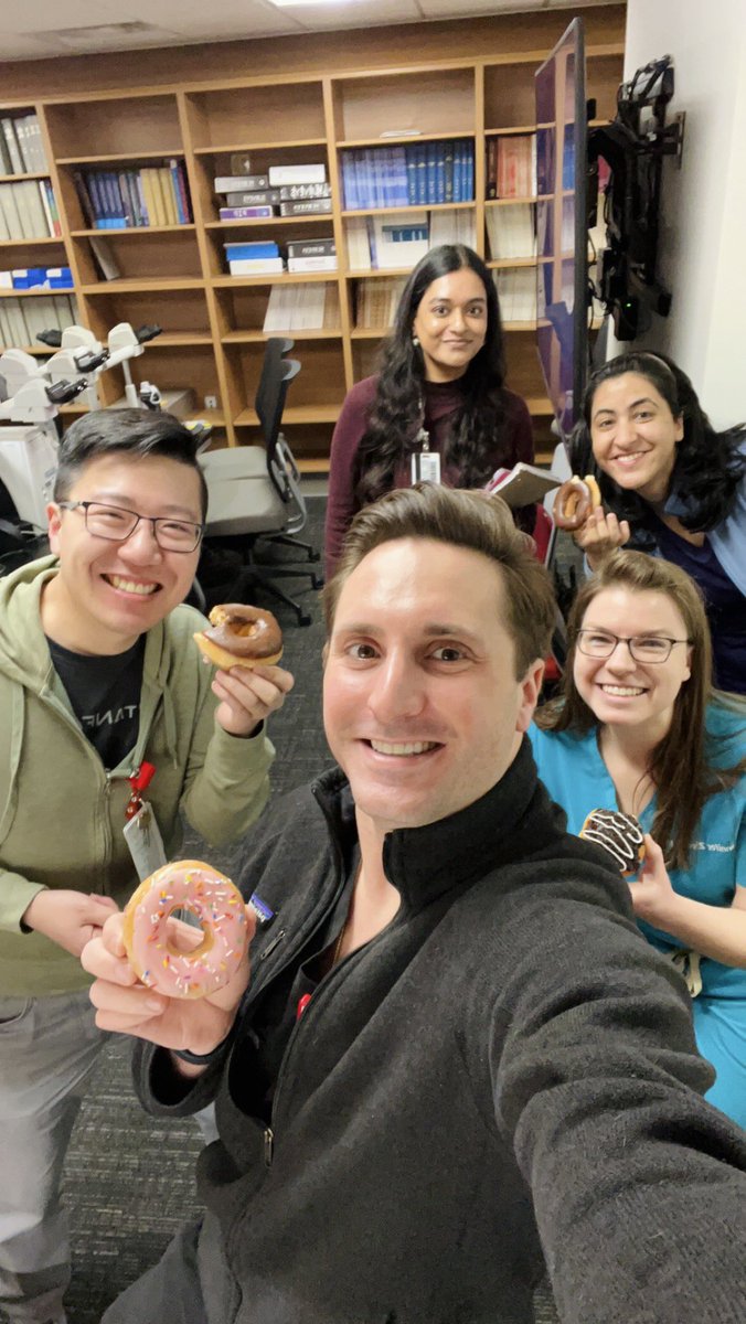 What's a perfect Saturday? Unknowns sessions with Dr. Wakely plus 🍩!
#PathTwitter