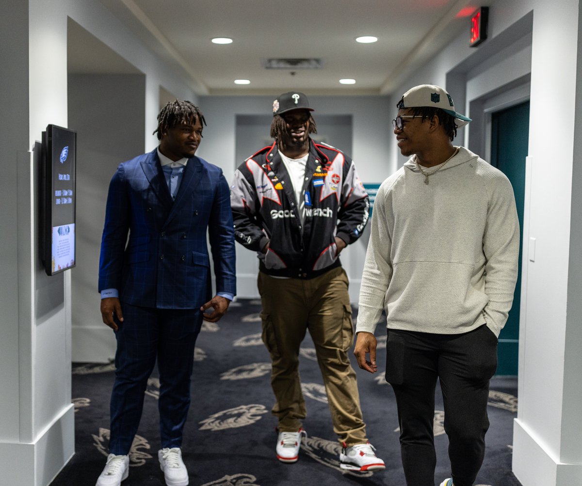 Philadelphia Eagles (@eagles) on Twitter photo Reunited and it feels so good
@jordanxdavis99 | <a href="/breadmanjalen/">Jalen Carter</a> | <a href="/SmithNoland2/">Nolan Smith II</a>
#FlyEaglesFly Reunited and it feels so good
@jordanxdavis99 | <a href="/breadmanjalen/">Jalen Carter</a> | <a href="/SmithNoland2/">Nolan Smith II</a>
#FlyEaglesFly