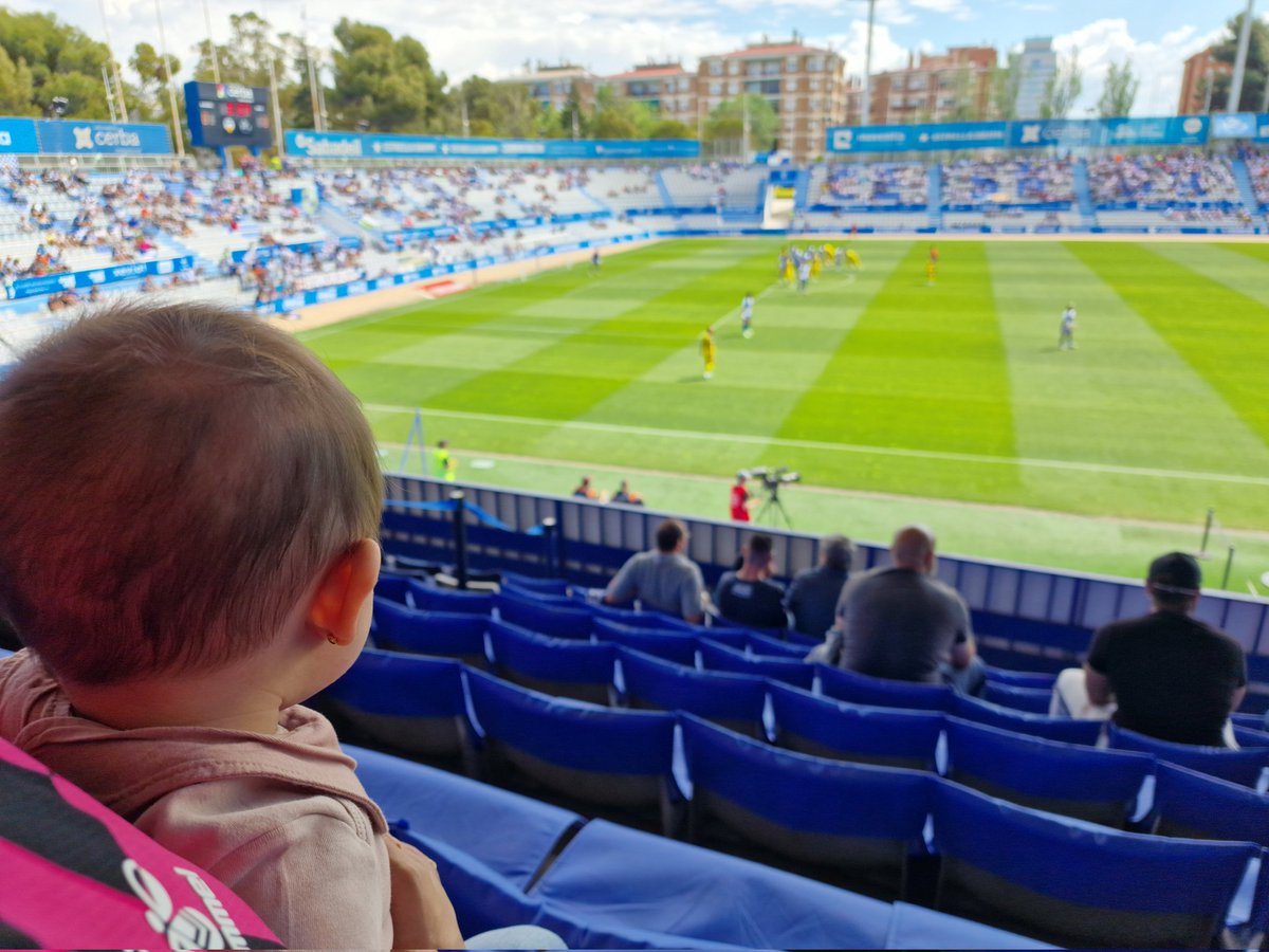 Alex11Pablo's tweet photo. Quin partit per gaudir de la primera vegada a la Nova Creu Alta. Carlota ho ha disfrutat molt! @CESabadell #Honor #NCA #BogeriaArlequinada https://t.co/PYBBeF4vdQ