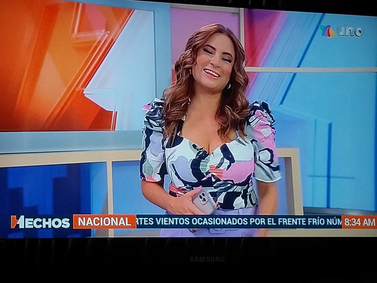 GabrielRecioG's tweet photo. Buen día! Despertando y te veo, mi @LinetPuente
Mi novia, pero no lo sabes. Abrazo grande.
🤎💜🤍
#lobiu https://t.co/V4xIm9NpaS