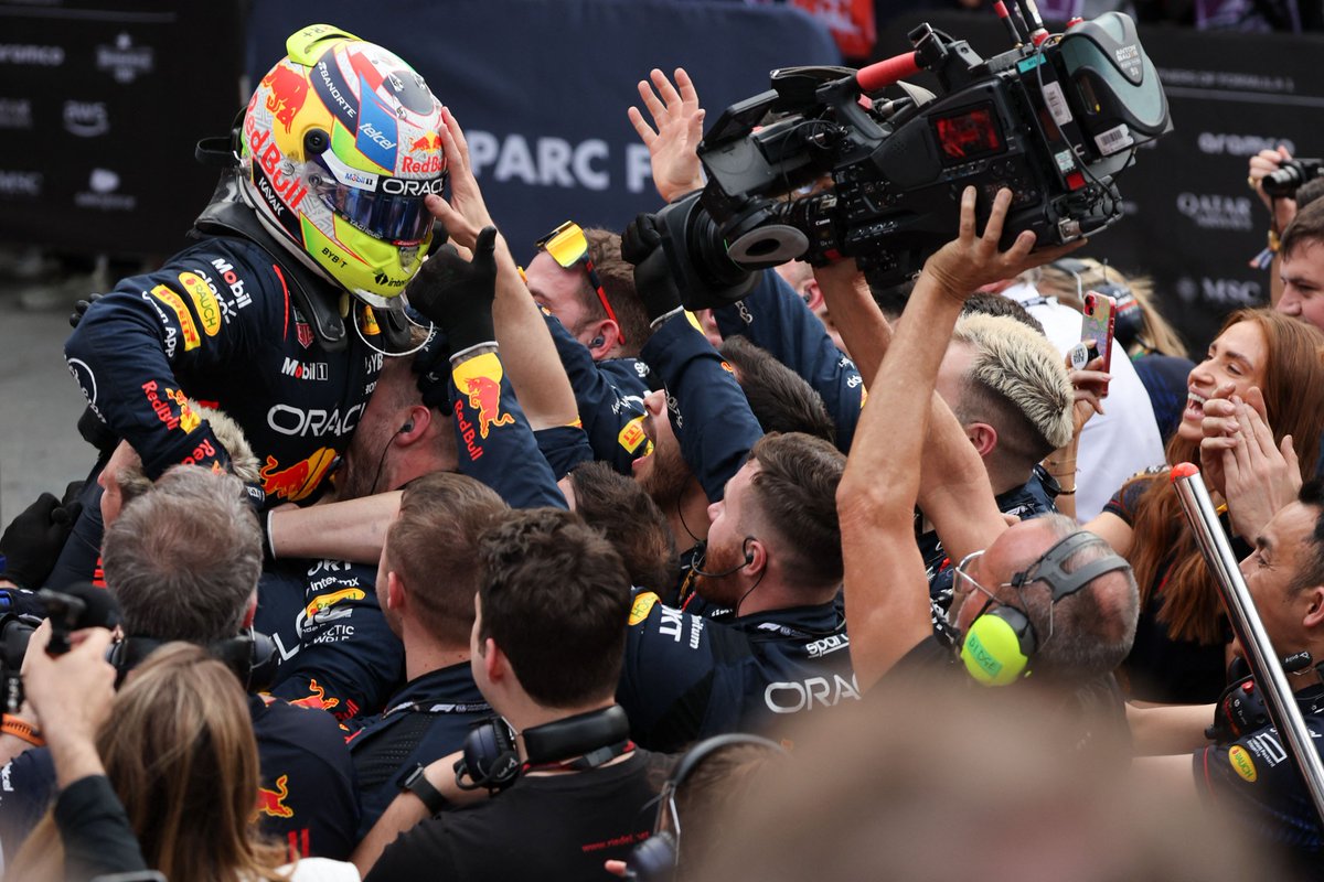 F1's tweet photo. What a result for Checo and @redbullracing! 👏

#AzerbaijanGP #F1 https://t.co/2h2WJvbEWZ