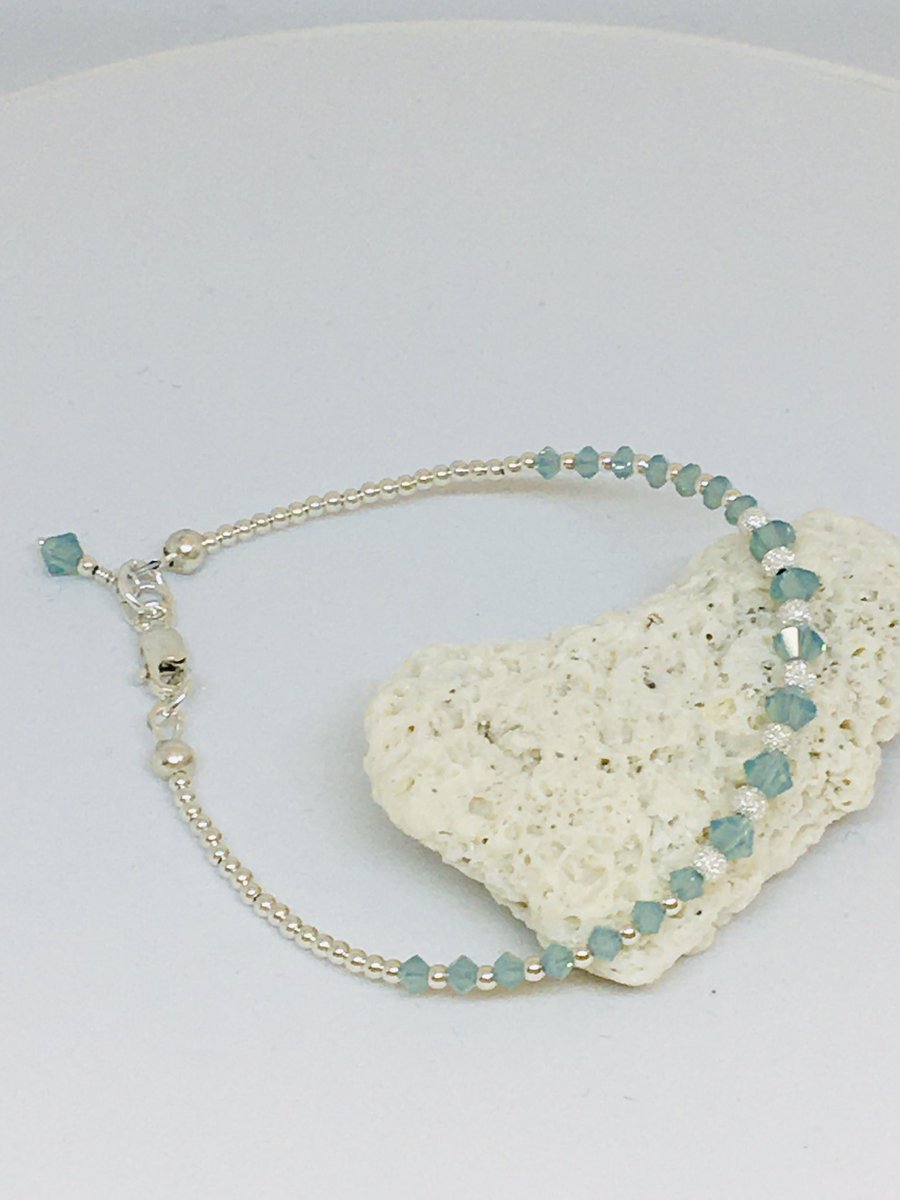 LindaBuschPC's tweet photo. “Favorite” anything in my shop and wait for the 20% off coupon. Eligible shoppers have opted in to receive Etsy marketing emails. Apply it to your purchase in https://t.co/MQS8RfTsl2 #ListMyEtsy #etsyfinds #etsygifts #jewelry #bracelets #MothersDay2023 🎁 https://t.co/gFbB5cSpMU