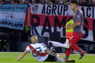 bocagoles's tweet photo. Era roja al Colo Barco y Villa. Lo dije en la transmisión. A veces al árbitro se le puede pasar… https://t.co/vjGPXqGS6G