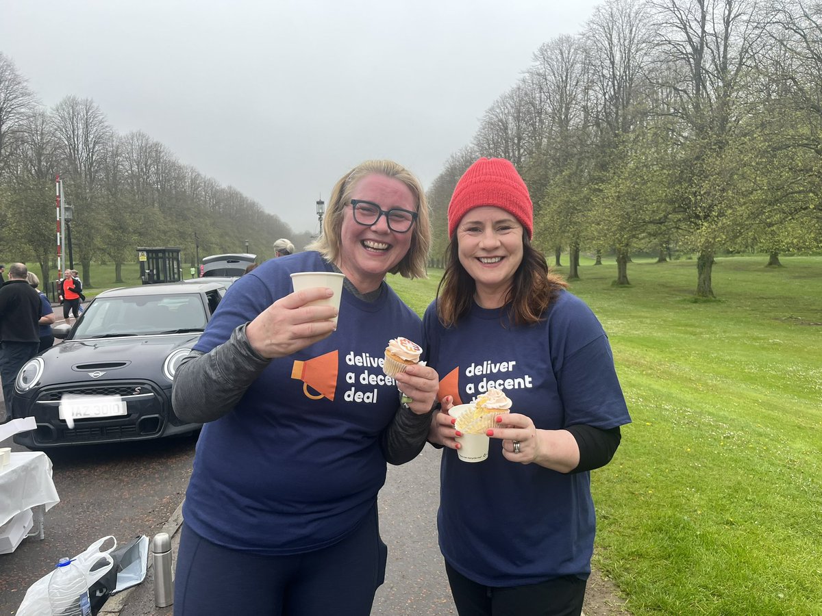 Supporting <a href="/MidwivesRCM/">Royal College of Midwives 💙</a> on #rcm2023 at <a href="/StormontParkrun/">Stormont parkrun</a> with a slightly red face after running!