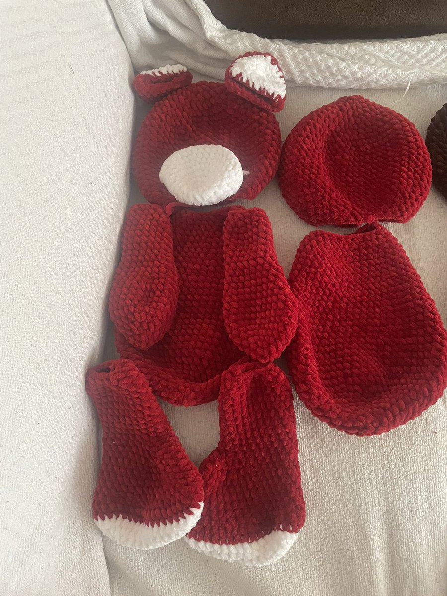 ninjajayne's tweet image. Todays Sunday stitches from Litherland, dreaming of being back on the canal 😁 used to moor at Saracens head and miss our boat #spud #memorybears #flutterbyyarn #ineedaboat