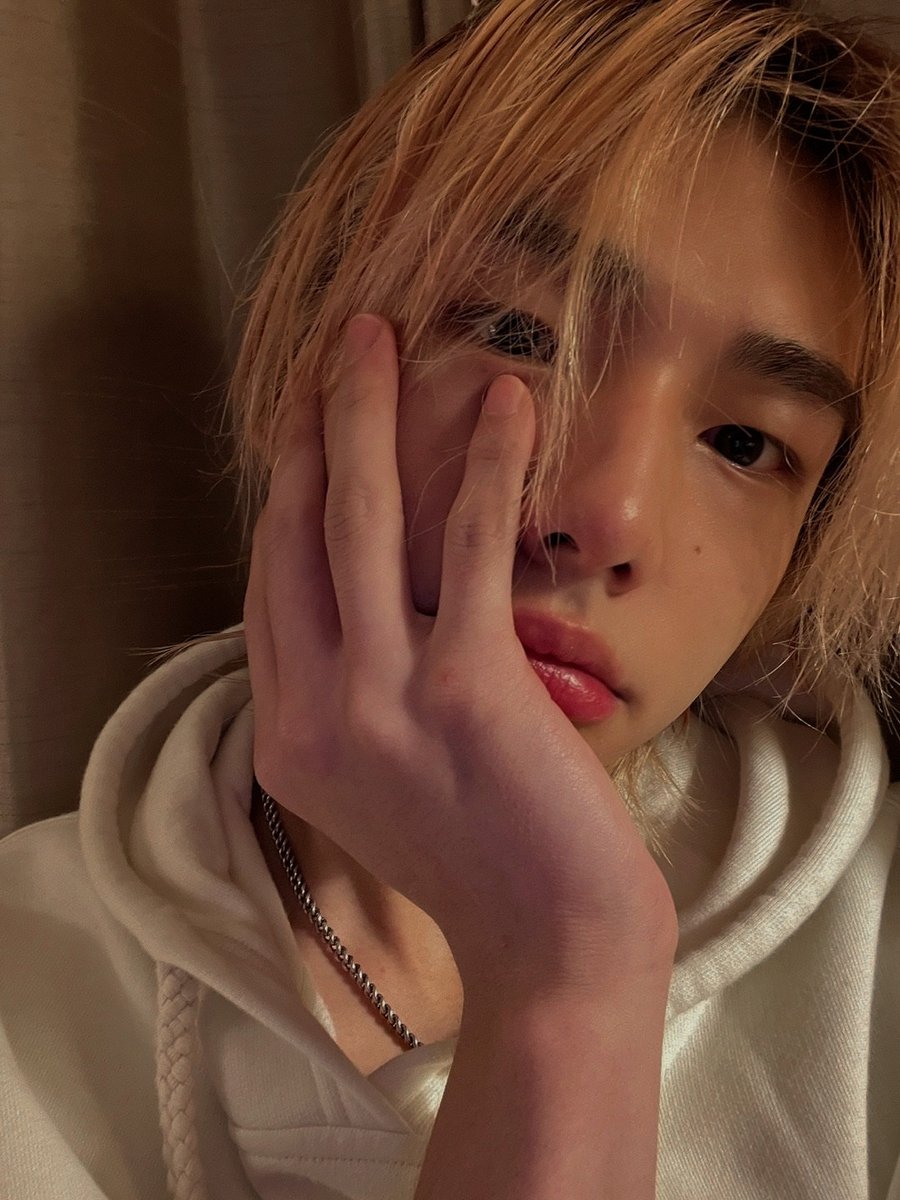 chefkalsz's tweet photo. ͏ ͏ ͏
͏ ͏ ͏ ͏
͏ ͏ ͏ ͏      
 
                           selca before sleeping :]

͏ ͏ ͏ https://t.co/eiGM1Qfm1W