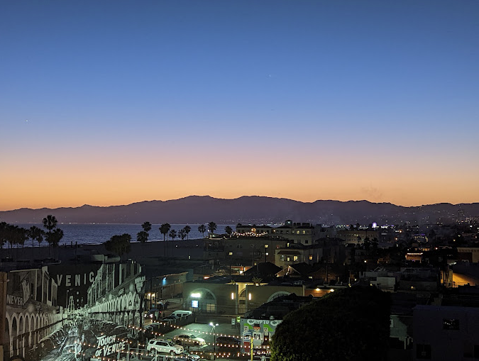 Somewhere in Venice Beach Gina and Ani are getting settled in after moving back from New York. Who's ready to visit them in Season 7?

#VeniceTheSeries