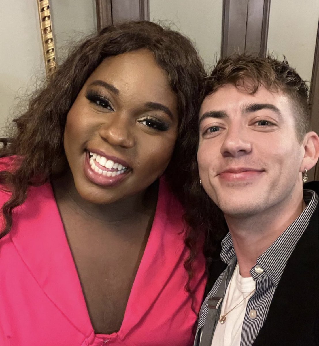 the glee cast are all in nyc and suddenly life is a season 5 episode