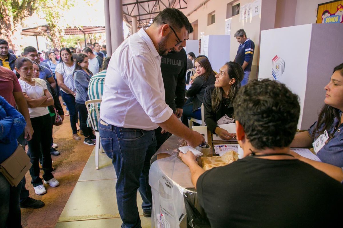 RodrigoRiosPY's tweet photo. ¡Mi voto es por un mejor Alto Paraná para todos!

Salí a votar con tu familia y mejoremos juntos nuestro Departamento. #Lista1 #Opción2 #RodrigoRiosCoronelConcejal https://t.co/5tB08J71yZ