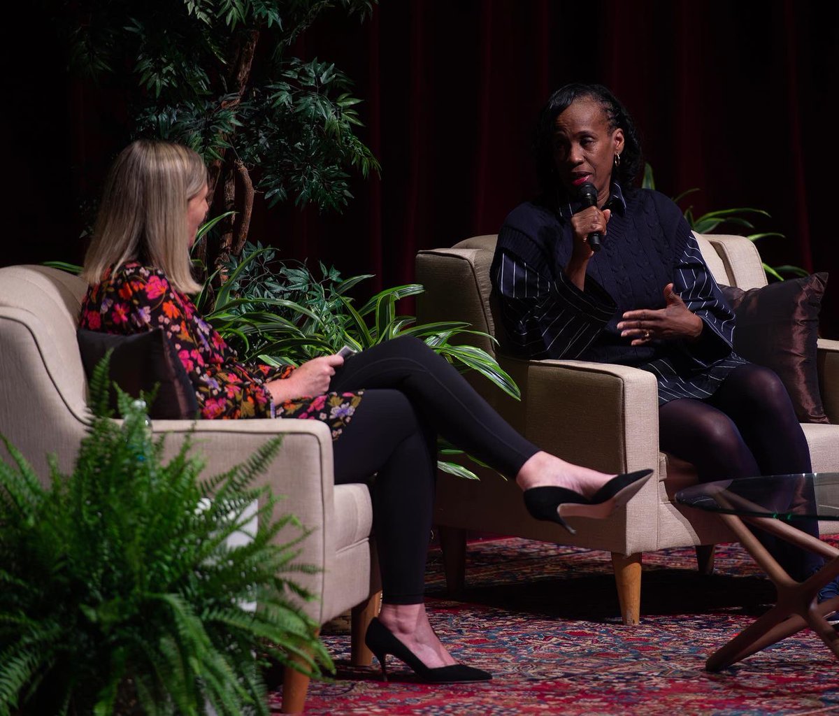 LehighAlumni's tweet photo. The first ever #LUSoaringTogether Women's Summit was unforgettable!
Six-time Olympic winner Jackie Joyner-Kersee delivered a powerful keynote, and @LehighU women from all over came together to connect, inspire, and empower one another. ๐ค https://t.co/76ieI8rFyE