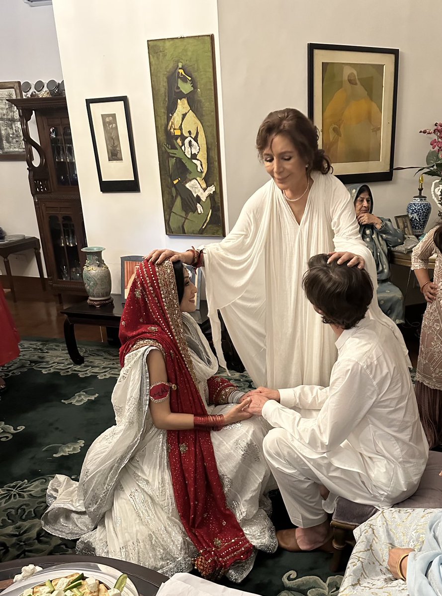 TehminaDurrani's tweet photo. Fatima Bhutto &amp; Gibran’s marriage is an important msg of SIMPLICITY for the entire nation. The example set in ZAB’s historic library at 70 Clifton must become the new trend. 🤲Ameen https://t.co/Kvfc5jOLuW