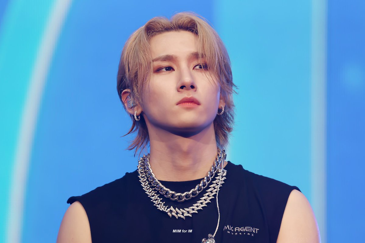 n년 전 오늘의 아이엠 tweet media