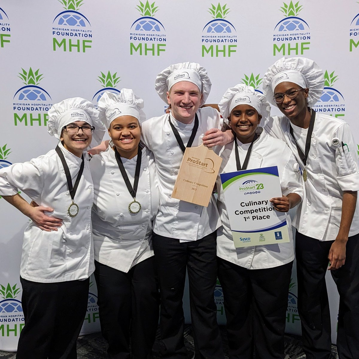 TheOfficialMHF's tweet image. Good luck to the 1st place Culinary &amp;amp; Management teams of the Michigan #ProStartCompetition2023 competing in the National ProStart Invitational in Washington D.C. this week! 🏆 

Teams include:
Culinary: Plymouth Canton Educational Park
Management: Saginaw Career Complex – Team A