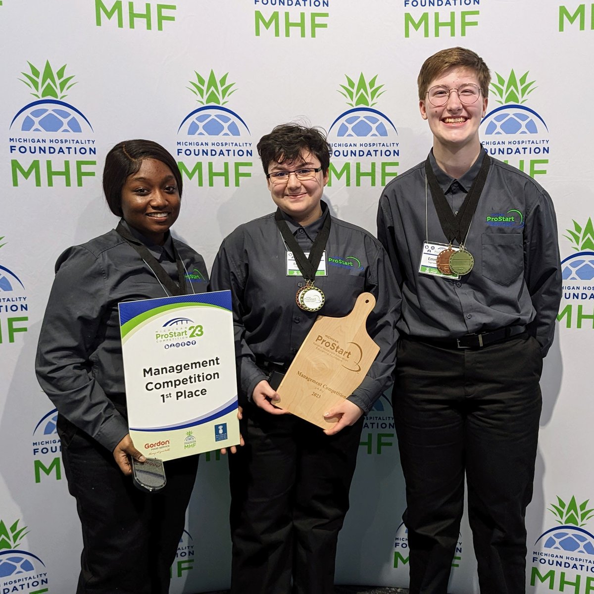 TheOfficialMHF's tweet image. Good luck to the 1st place Culinary &amp;amp; Management teams of the Michigan #ProStartCompetition2023 competing in the National ProStart Invitational in Washington D.C. this week! 🏆 

Teams include:
Culinary: Plymouth Canton Educational Park
Management: Saginaw Career Complex – Team A