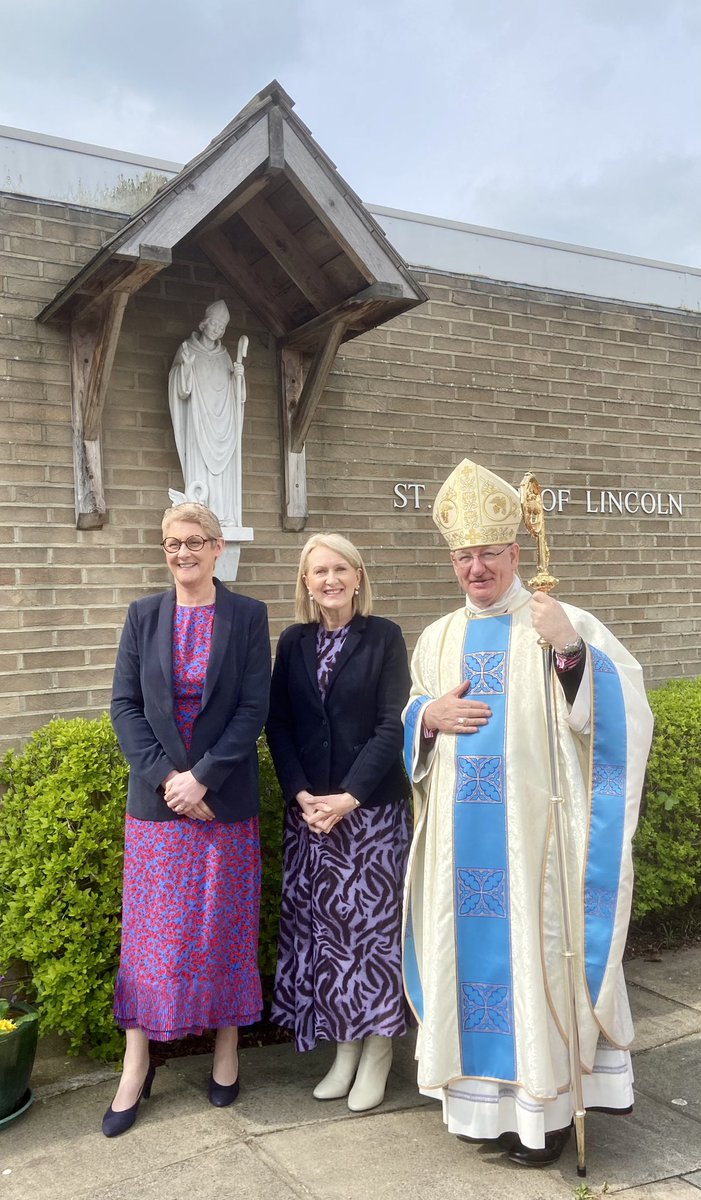 KevSTAR80's tweet photo. At Mass today, Mrs Grace was formally  inducted as @StHughSchool Head of School, by +Richard.

Julie Oldroyd (Director of Diocesan Education Service) with governors, staff and students joined family members, the Parish, Cn Rob, Fr Nick &amp; Dcn Rob for the celebration.

@ABDiocese https://t.co/chjxxgIF6g
