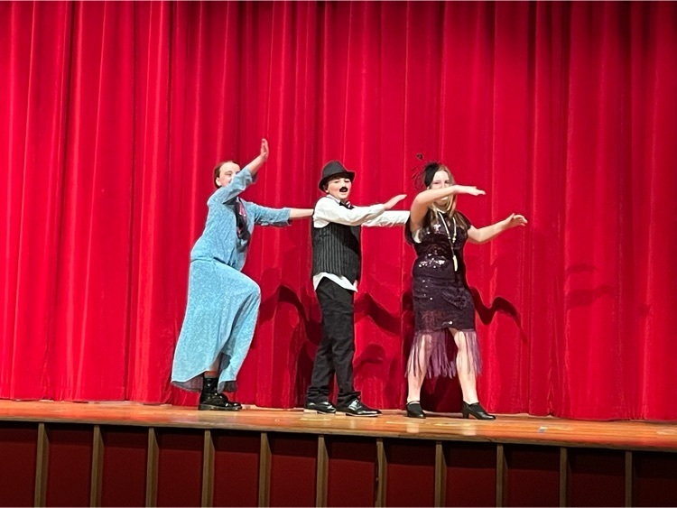 MrsWhitCPM's tweet photo. We are so proud of the cast and crew of Annie Jr.  Bravo!!!  Thank you CPM Drama club!  It was amazing!! https://t.co/1Bs96QcKk6