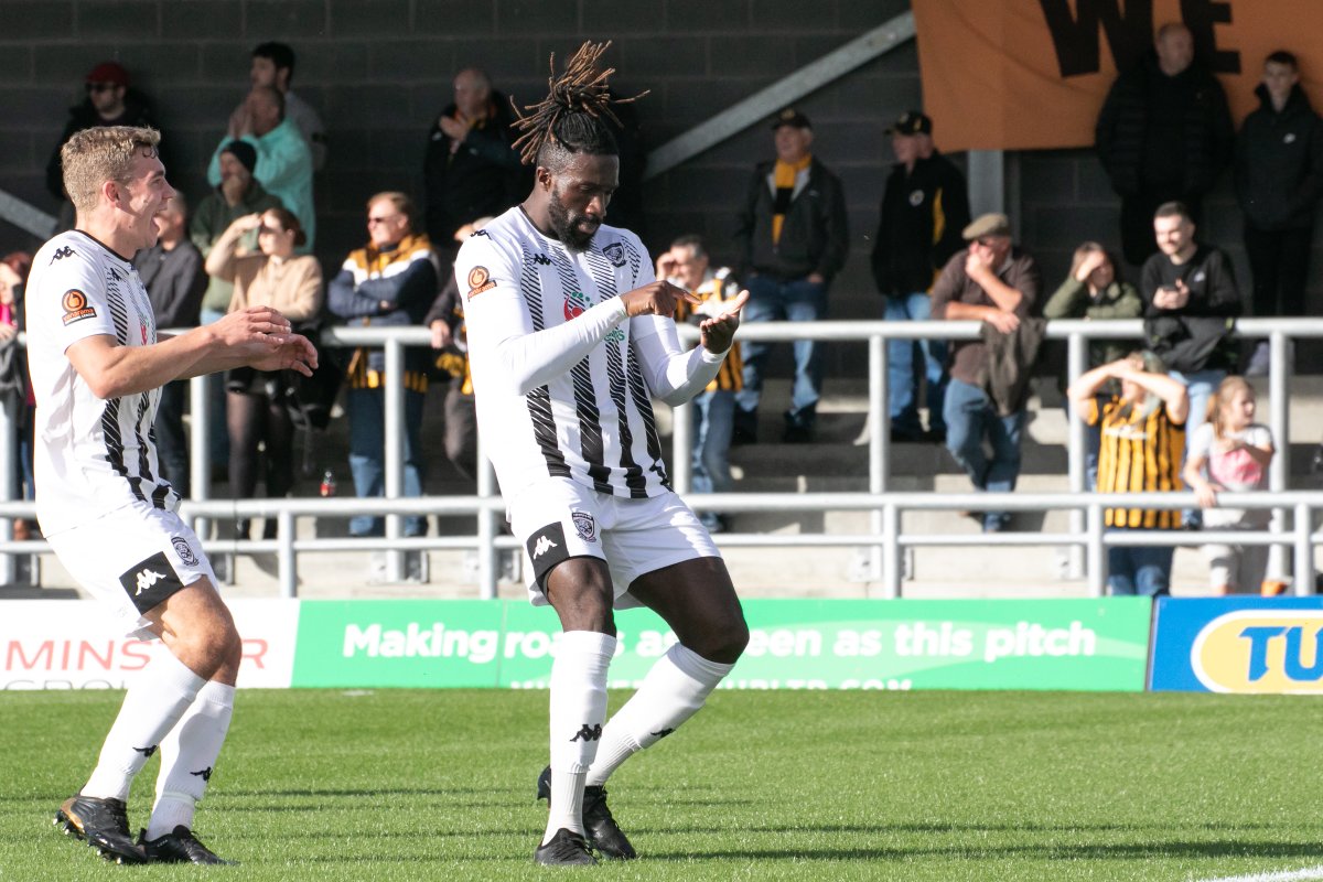 HerefordFC's tweet photo. Thanks for the Memories Oz! Best of luck for the future from everyone at Hereford FC. 🐮💪

#COYW | #StrengthInNumber https://t.co/qVdqharogJ