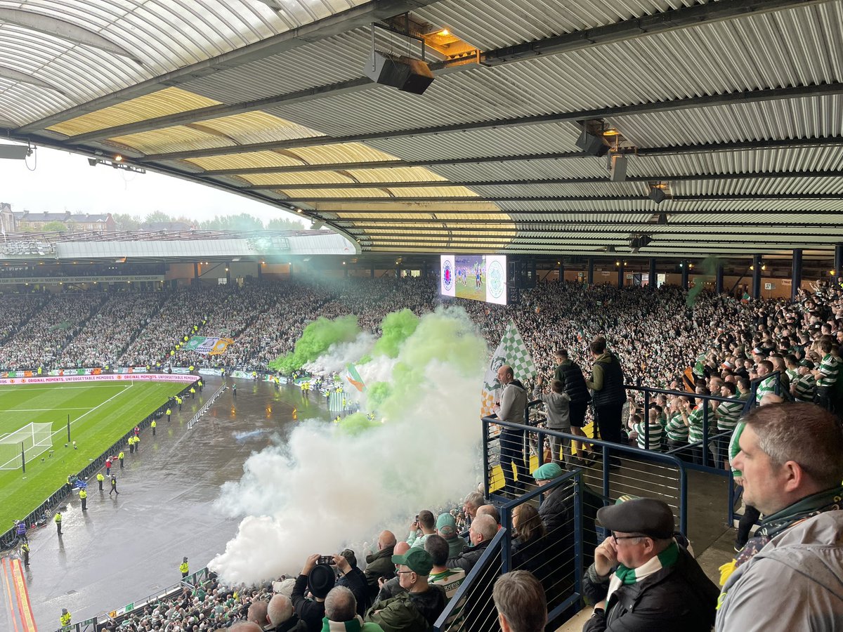 LiamShine2's tweet photo. What an afternoon Glasgow is green and white #edcsc. @KCASS7 the pride of Donegal 🇮🇪🍀 https://t.co/NCkyT0lKtv