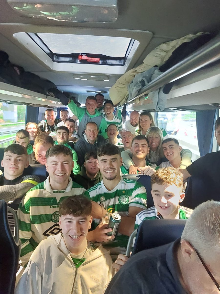 LiamShine2's tweet photo. What an afternoon Glasgow is green and white #edcsc. @KCASS7 the pride of Donegal 🇮🇪🍀 https://t.co/NCkyT0lKtv