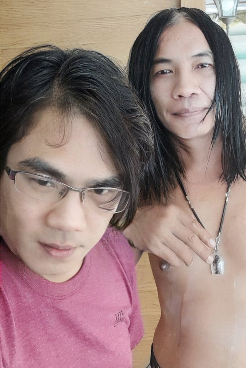 guitarmarn's tweet photo. กูไม่ใช่เพื่อนที่นิสัยดีทึ่สุด แต่กูอยู่ข้างๆในวันที่มึงรู้สึกแย่เสมอ 

เพื่อนที่ดีที่สุดของมึงคือกระจก เพราะเมื่อไรที่มึงร้องไห้ มันจะไม่มีวันหัวเราะ

#หาเพื่อน #หาเพื่อนคุย #หาเพื่อนเล่นดนตรี #กรุงเทพมหานคร https://t.co/1gXGYZwUCE