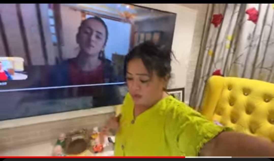 Bharti watching <a href="/JyotikaDilaik/">Jyotika Dilaik</a>  vlog .. That shows ki Jyotika's vlog bas normal jantao ko nahi celebrities ko v pasand aate hai 😌🥹 

#RubinaDilaik #JyotikaDilaik