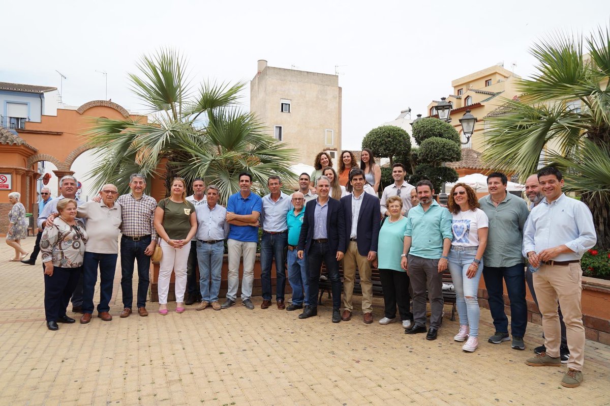 FranSantosCoin's tweet photo. ✅ Gracias @eliasbendodo por tu visita a #Coín y tu constante apoyo a esta tierra allá donde vayas. #CoinAvanza y eso es sin duda gracias al apoyo del @ppopular desde las distintas administraciones y pronto desde el Gobierno de España #CoinMLG https://t.co/vizdL5xWGG