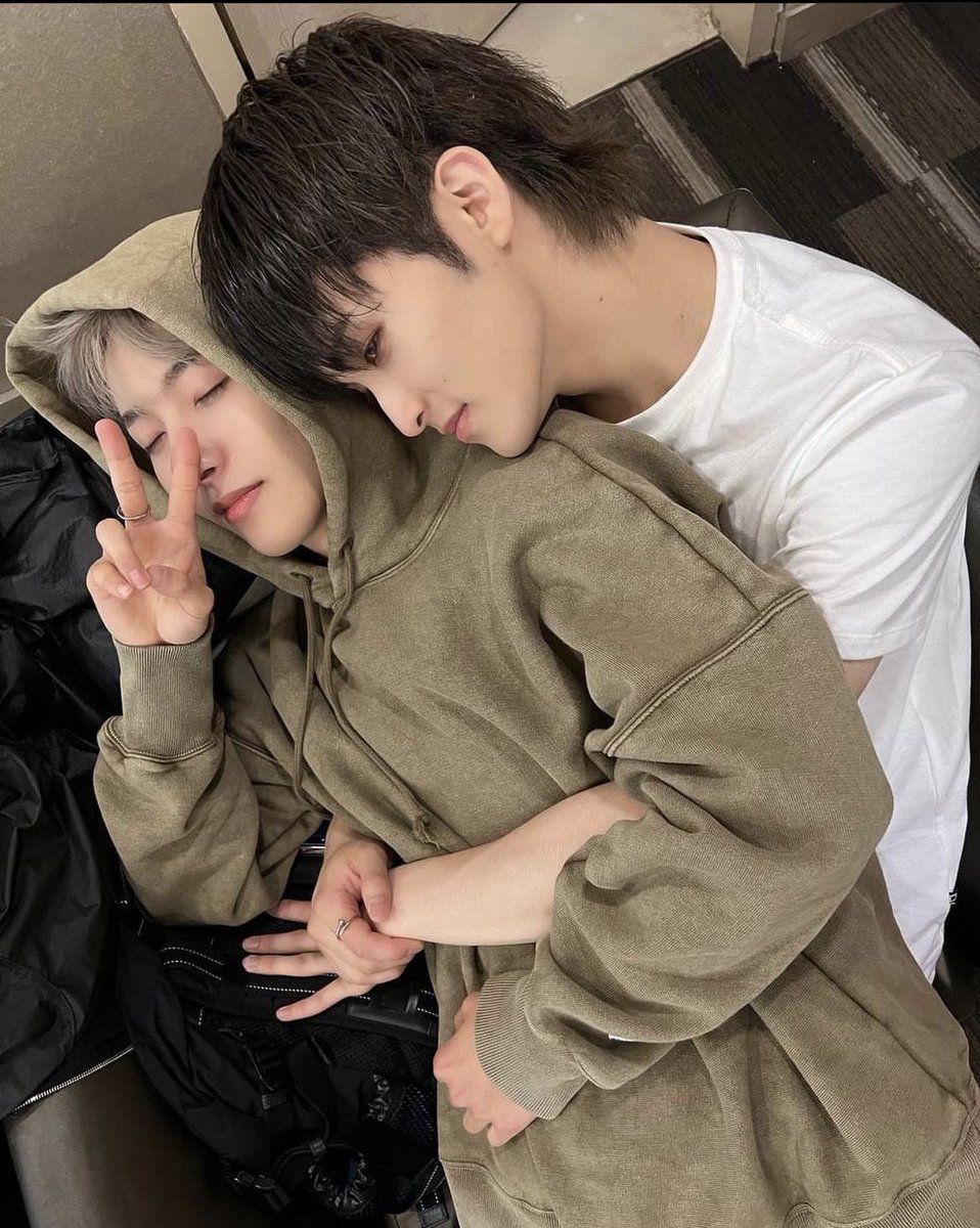 MMMPPP4046's tweet photo. เอาซะ #.noren #.dongren ดูเป็นเรื่องโกหกไปเลยอะ ภาพจากแฟนคลับจะไปสู้ภาพที่เขาตั้งใจถ่ายได้ไง โครงการมาร์คชนะมีจริง #markren https://t.co/VbQowVAxEQ