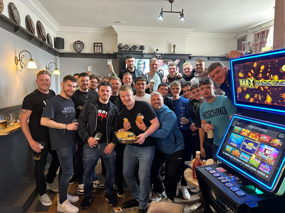 AFCWisewood's tweet photo. Win as a team, lose as a team, booze as a team, up the fucking wood. https://t.co/mooPUoUBRh