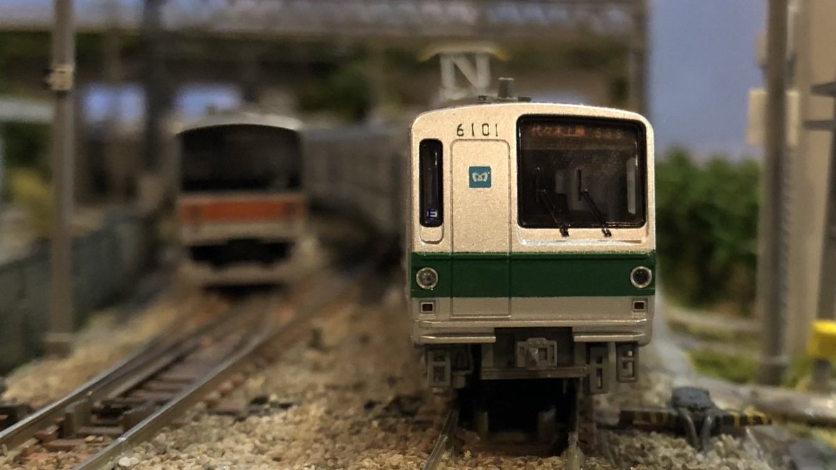 b20_modelling's tweet photo. いろんな人が相談に乗ってくださってやっとまともに動くようになった6101Fなのですが、果たして活躍の日は来るのか…。何よりライトやべーよな笑
マイクロ6000のライトを明るくする方法を教えて??
ChatGPT「…。」
#東京メトロ6000系
#千代田線
#6101F https://t.co/foGGnyCg0J