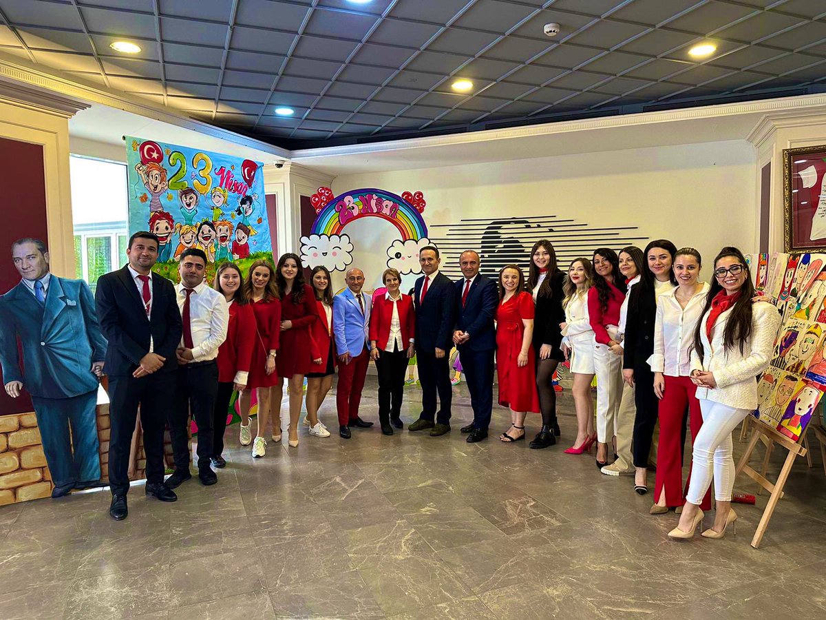 gamzeymenn's tweet photo. Daha nice güzel bayramlara 🇹🇷@dogaschool @fserkanbalci @FerhatCikrik @Ziverr34 @123Aaaa123123 @nrb_oztrk https://t.co/jQARPHdl4Q