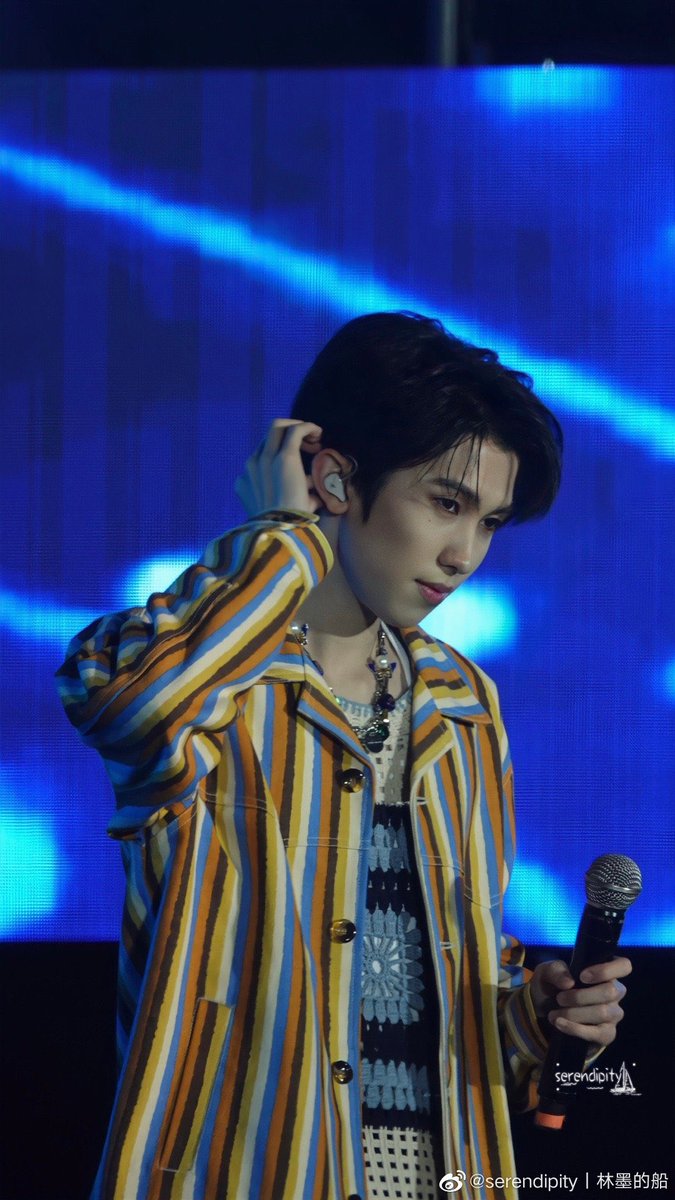 Weena_Naka's tweet photo. เก่งมากๆ เลยคุณหลินโม่ ต้องมีความสุขมากๆ เลยนะ 💛

Hi OAO in SHMF
#LINMOxSHMF https://t.co/cBhOxjS25e
