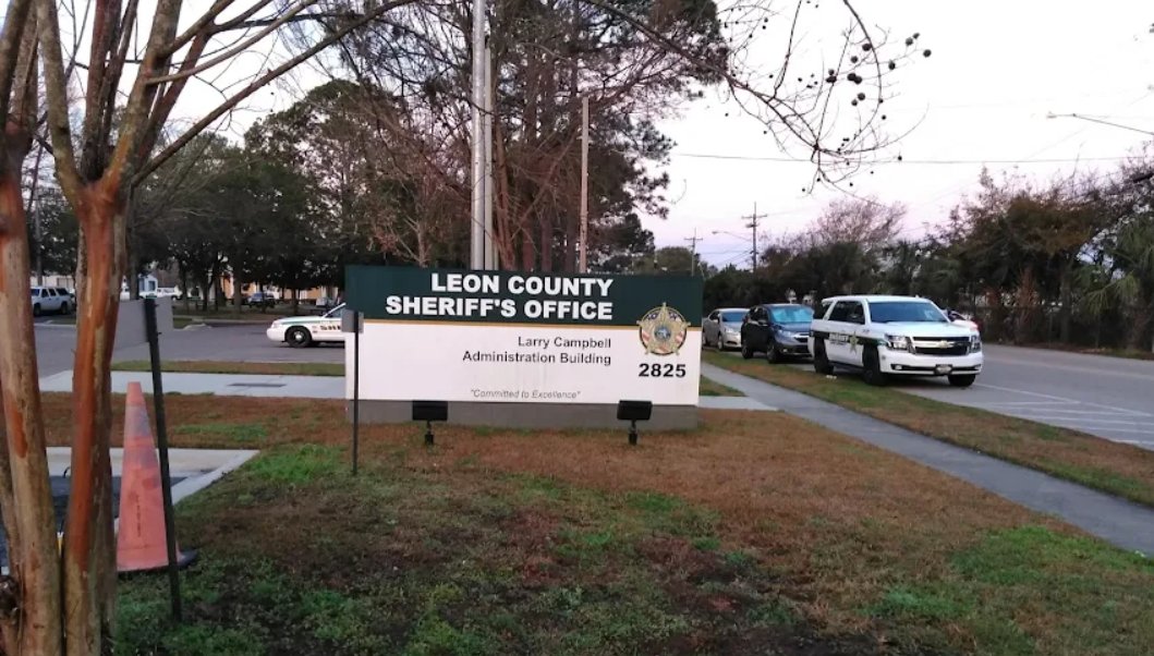 rapsoulmusic1's tweet photo. @ridgewallet Be Safe from These Terrorist. #cnn #nbc #leoncountysheriffdepartment #Abuseofpower #Thepostoffice #usa #atl #atlanta #dadecounty #Killingblacks #Hbcu Raping #civilians #invisibile #hazmatsuits #nasasuits https://t.co/dejw3j8Ml1