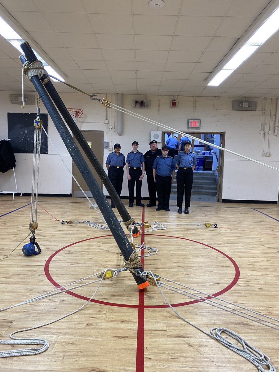 RCSCCOJIBWA's tweet photo. Shout out to RCSCC Haida for inviting our Cadets out to join them in our SIDC training @186haida https://t.co/6tBcpNX8GN