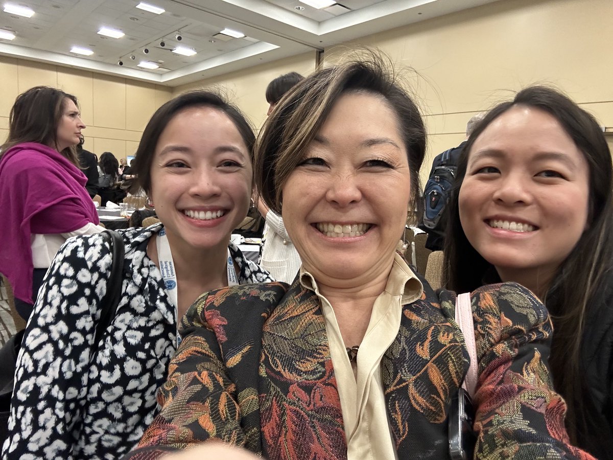 KKseattle's tweet photo. So fun to smile with friends and colleagues - residents and fellows, past and present…It’s what it’s ALL about! ⁦@HPhamMD⁩ ⁦@mle_huang⁩ ⁦@sarahadelstein⁩ ⁦@ShoureshiMD⁩ ⁦@KatherineAminMD⁩ ⁦@SPopatMD⁩ #AUA23 ⁦@SWIUorg⁩ https://t.co/J99LaECLQ0