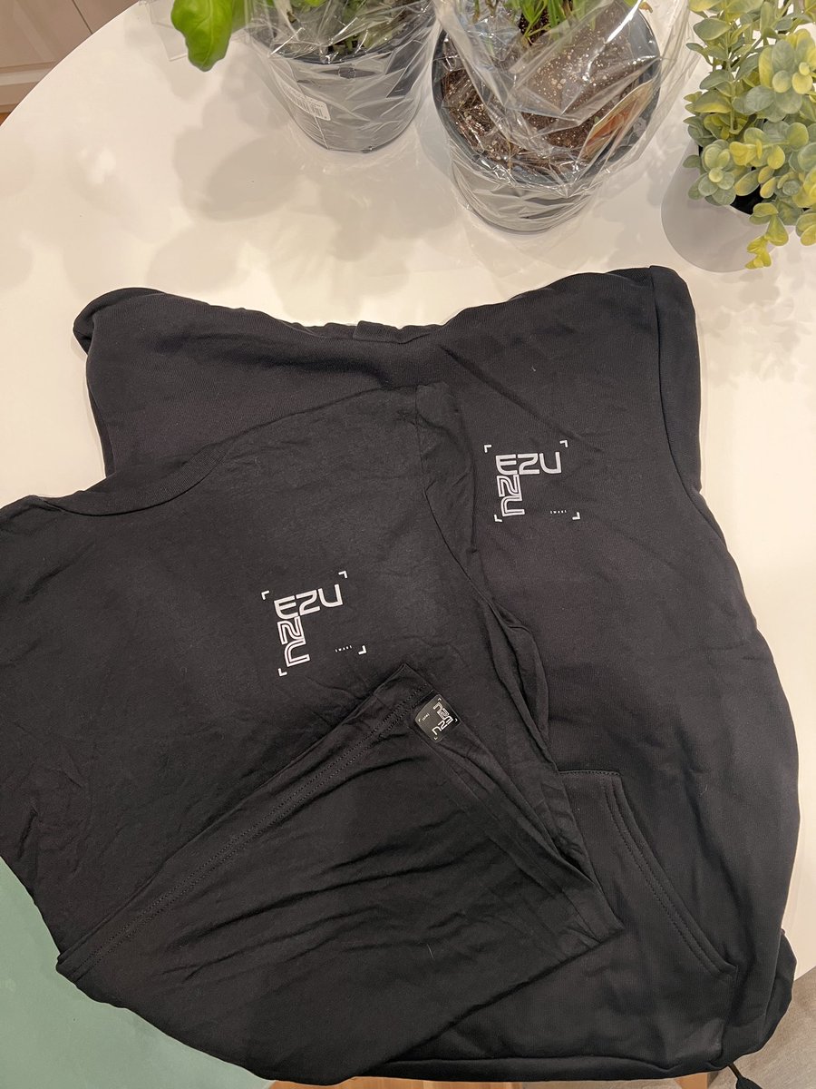 Got my <a href="/ezu_xyz/">ezu</a> merch today! Time to start stacking even more $PSY! LFG 🔥