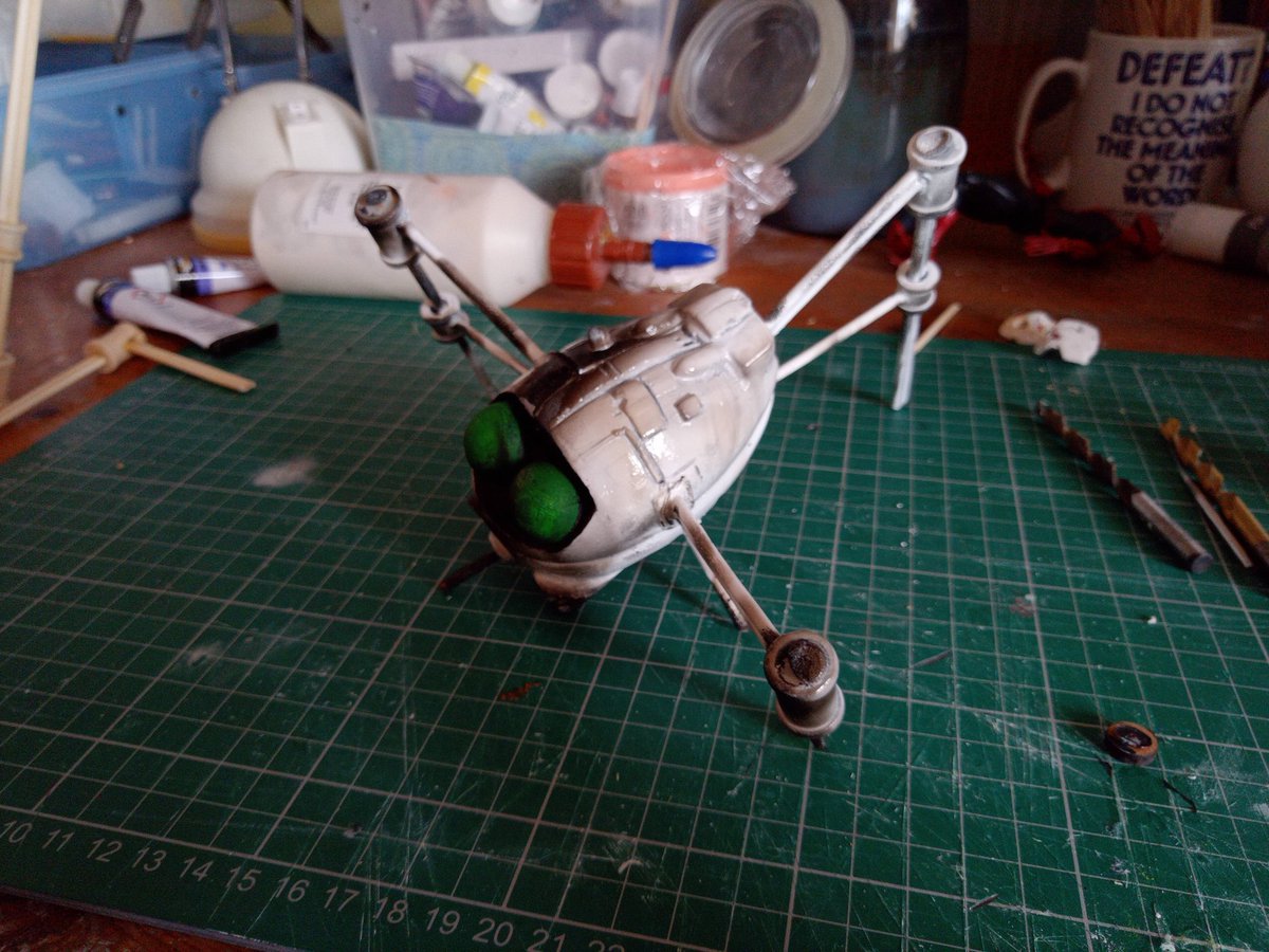 lostmartyn's tweet photo. From the studio...
Prepping the ThunderChild diorama project for my collection of War of the Worlds models. This will be the one machine the ship cut down before the end...
#modelling
#art #artsandcrafts #crafts #scratchbuilt #scifi #scifiart #sciencefiction #sciencefantasy https://t.co/OWL0mlfNTv