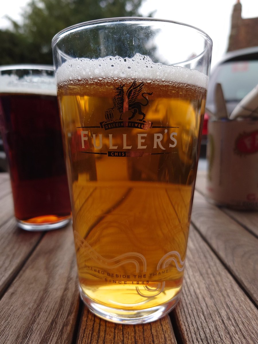 dpgregory's tweet photo. Twenty third and penultimate beer on the @ReadingCAMRA ale trail @BullInnSonning. @Darkstarbrewco Hophead https://t.co/ijWYigmBEq