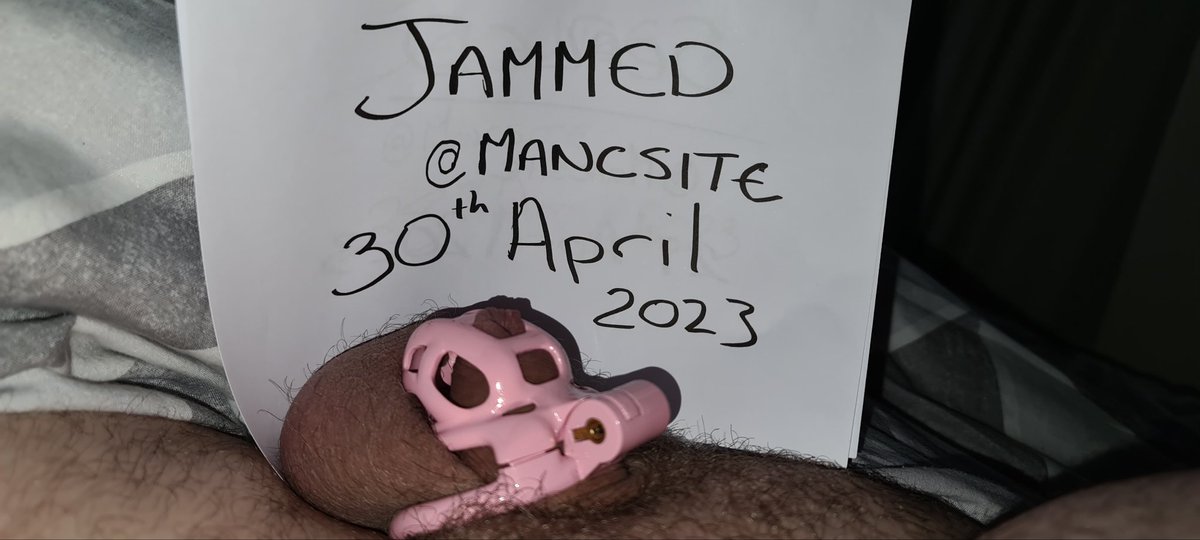 Mancsite's tweet photo. #11daychastitycontest #cagecheck #teamlocked #malechastitydevice #malechastity #gaychastity #lockednub https://t.co/wOrPL5YQY6