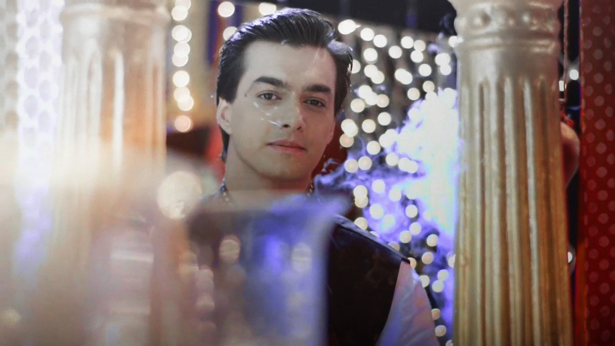 softkaira's tweet photo. Your Heart Is Home....

#Yrkkh || #Kaira 
#MohsinKhan || #Shivangijoshi https://t.co/DaTqjfLDQR
