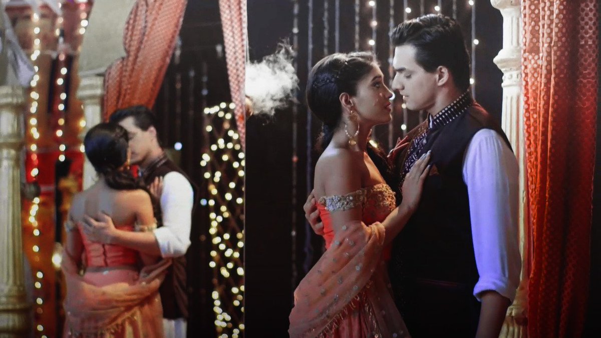 softkaira's tweet photo. Your Heart Is Home....

#Yrkkh || #Kaira 
#MohsinKhan || #Shivangijoshi https://t.co/DaTqjfLDQR