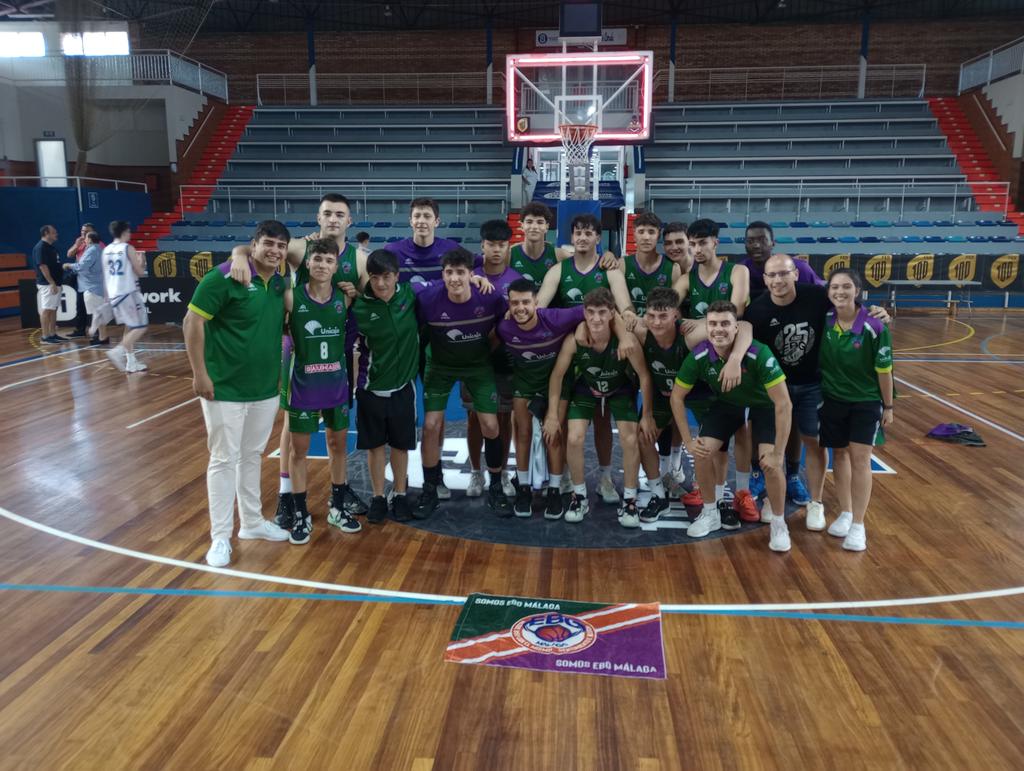 PalomaresJuanma's tweet photo. @SURDeporte @jcv249 Hay otro equipo malagueño participando en el campeonato de España Junior masculino. @EBGMALAGA . Que además, ha ganado su primer partido https://t.co/6ufLk32R4T