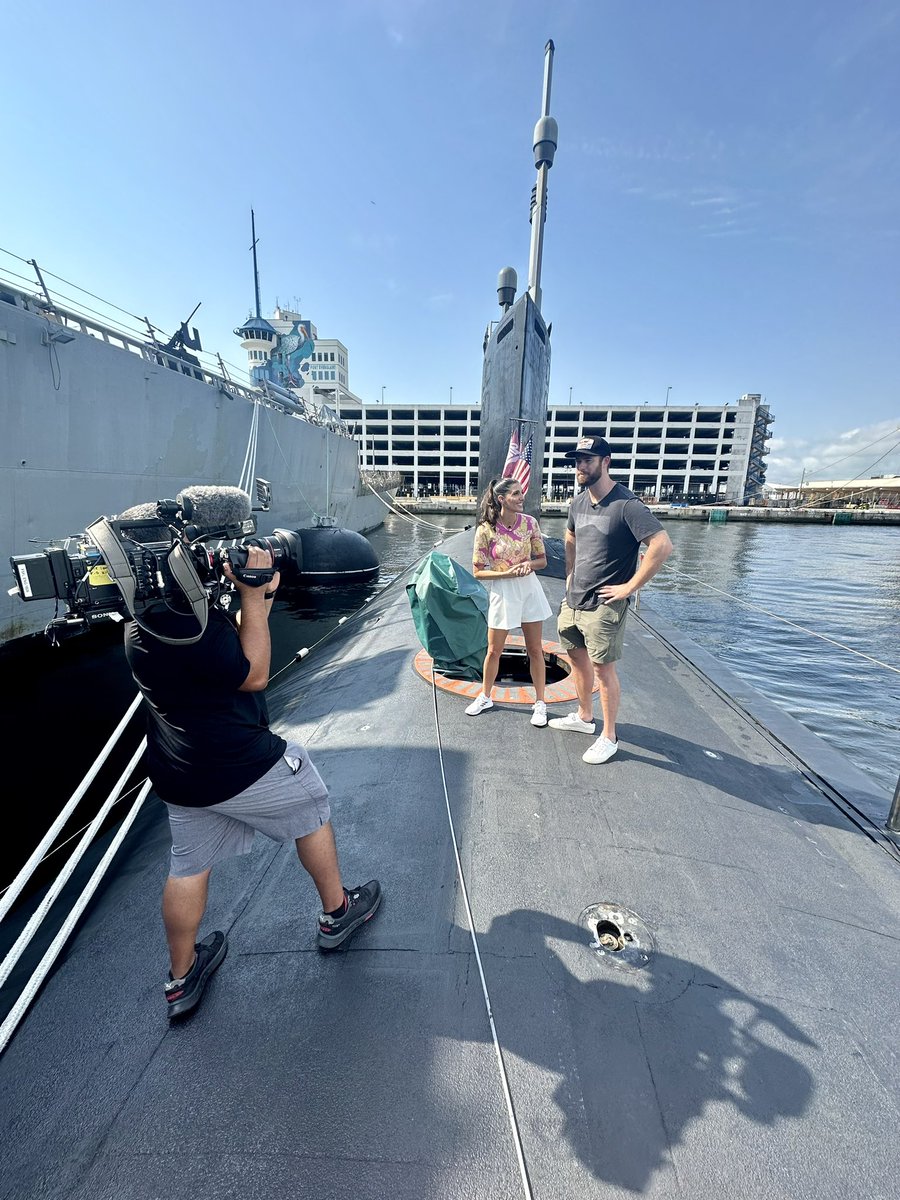 GrotonSubs's tweet image. What a week! The crew of USS Indiana loved making connections and repping the #Submarine Force at #FleetWeekPortEverglades - thank you for the hospitality, South #Florida! ☀️ 🌴 ⚾️ ⛵️ ⚓️ 🌊