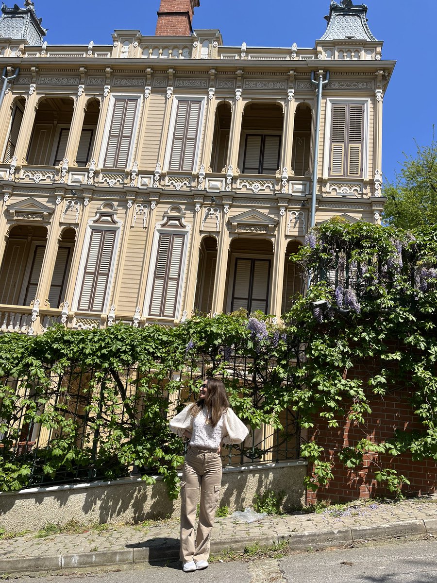 Heyooo kıyafetime uygun yalıyı buldum , sırada bunu bana alabilecek kocayı bulabilmekte zjsksmskdjdjjskdd