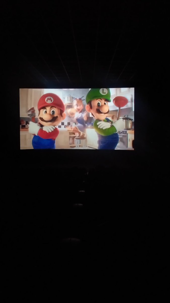 LunaGam3rx's tweet image. Por fin #CineTime, me ha encantado 🤩 llenita de guiños y referencias, así siiii ❤️💚