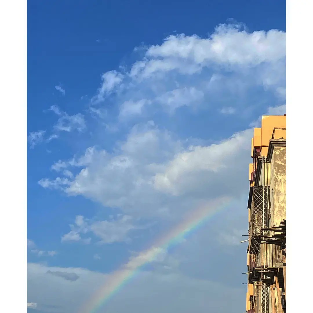 HusnaNaeem7's tweet photo. "Life is like a rainbow, you need both the sun and the rain to make its colors appear." -🌈✨
#photographybyhusna 

•
•
•
•
•

#viral #explorepage #love #like #follow #instagood #dawndotcom #photography  #viralpost #model #cute #beautyofsky #rainbow #Twitter #explore https://t.co/4th0DpvkxZ