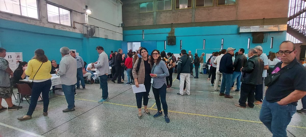 Facundo Galván 🗳 (@fggalvan) on Twitter photo El GICP #ERPOE <a href="/CpoliticaUBA/">Ciencia PolÃtica - UBA</a> desarrolla sus tareas en las mesas donde pueden votar 31.313 residentes de 🇵🇾 en 🇦🇷.
En Posadas (Misiones) observadora <a href="/milvacarlino/">Milva Carlino</a>
En La Plata (PBA) observadoras <a href="/voxgenerat68769/">Voxgeneratriz</a> <a href="/giulianian/">Andrea</a>
En San Justo (PBA) observadora Sonia Ramella El GICP #ERPOE <a href="/CpoliticaUBA/">Ciencia PolÃtica - UBA</a> desarrolla sus tareas en las mesas donde pueden votar 31.313 residentes de 🇵🇾 en 🇦🇷.
En Posadas (Misiones) observadora <a href="/milvacarlino/">Milva Carlino</a>
En La Plata (PBA) observadoras <a href="/voxgenerat68769/">Voxgeneratriz</a> <a href="/giulianian/">Andrea</a>
En San Justo (PBA) observadora Sonia Ramella