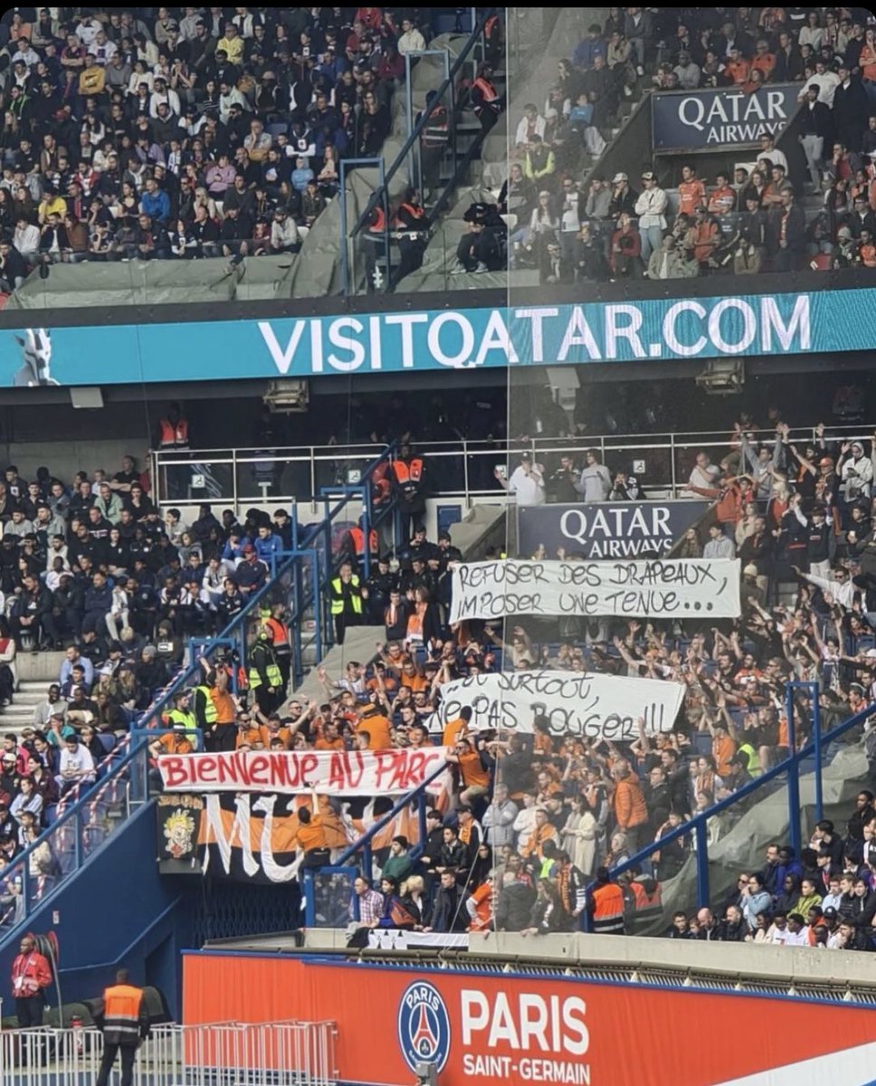 Footstade2's tweet photo. Merci aux Merlus, ils ont plus contester que les « supporters » parisiens aujourd’hui après le mail de la honte #PSGFCL https://t.co/kSmQh2pRpY
