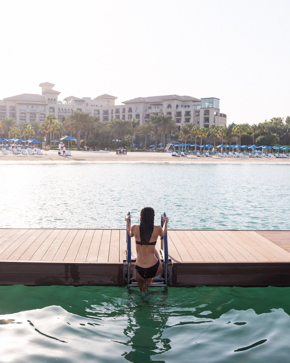 FSDubai's tweet image. One, two, three – dive in the sea! When everyone is still enjoying their #FourSeasonsBed, take your first dip and enjoy our beach just for yourself 🏊‍♂️🏊‍♀️  
 
#WakeUpWithFS #FourSeasons #FSDubai #VacationMode #TravelInspiration #BeautifulDestinations