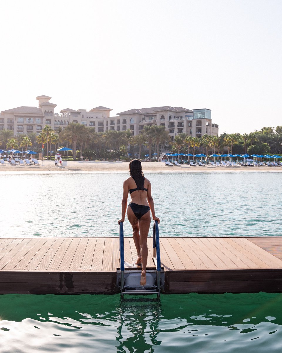 FSDubai's tweet image. One, two, three – dive in the sea! When everyone is still enjoying their #FourSeasonsBed, take your first dip and enjoy our beach just for yourself 🏊‍♂️🏊‍♀️  
 
#WakeUpWithFS #FourSeasons #FSDubai #VacationMode #TravelInspiration #BeautifulDestinations