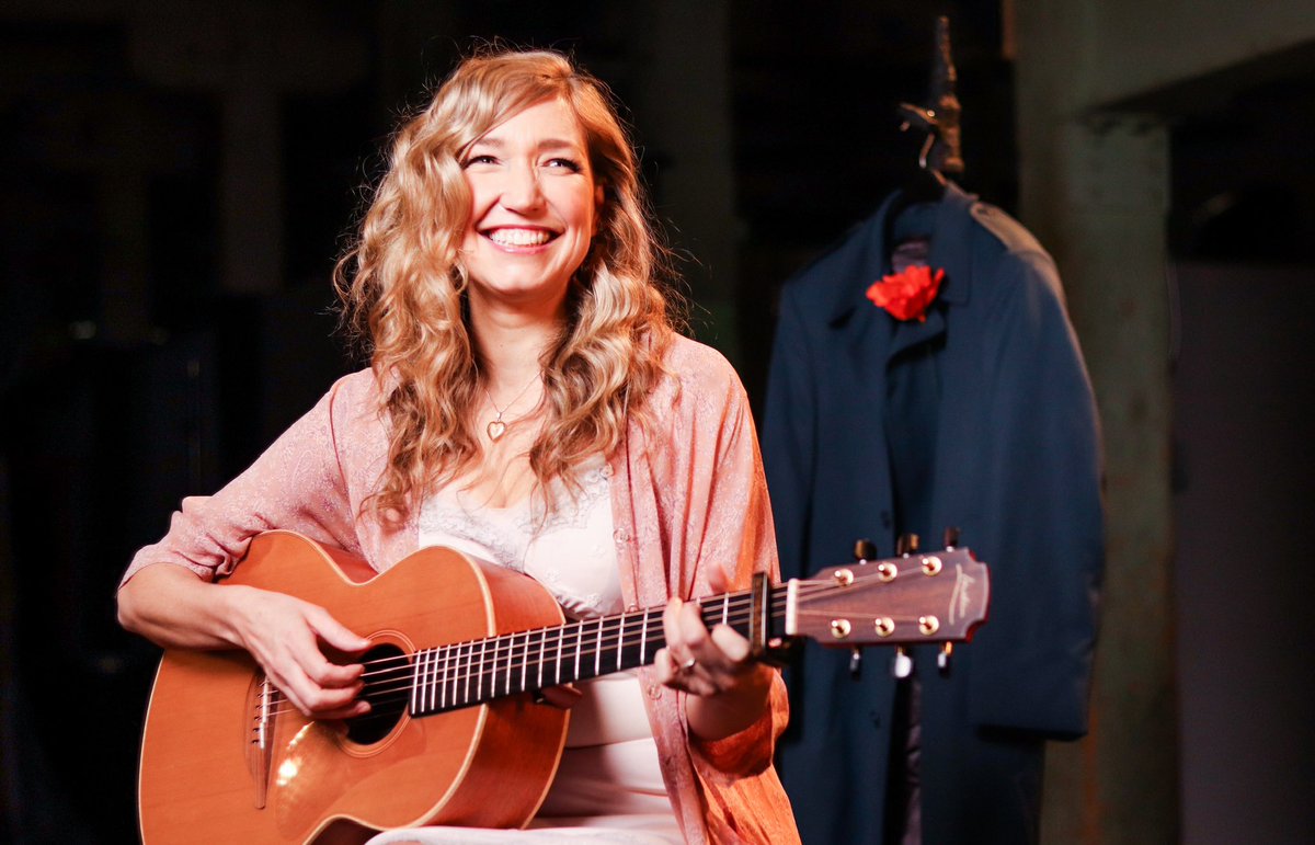 Hi everyone! Thillled to be nominated for Ontario Independent Recording Artist, among friends at the <a href="/fclmalondon/">fclmalondon</a> awards. Would love your vote! academy.fclma.ca/vote